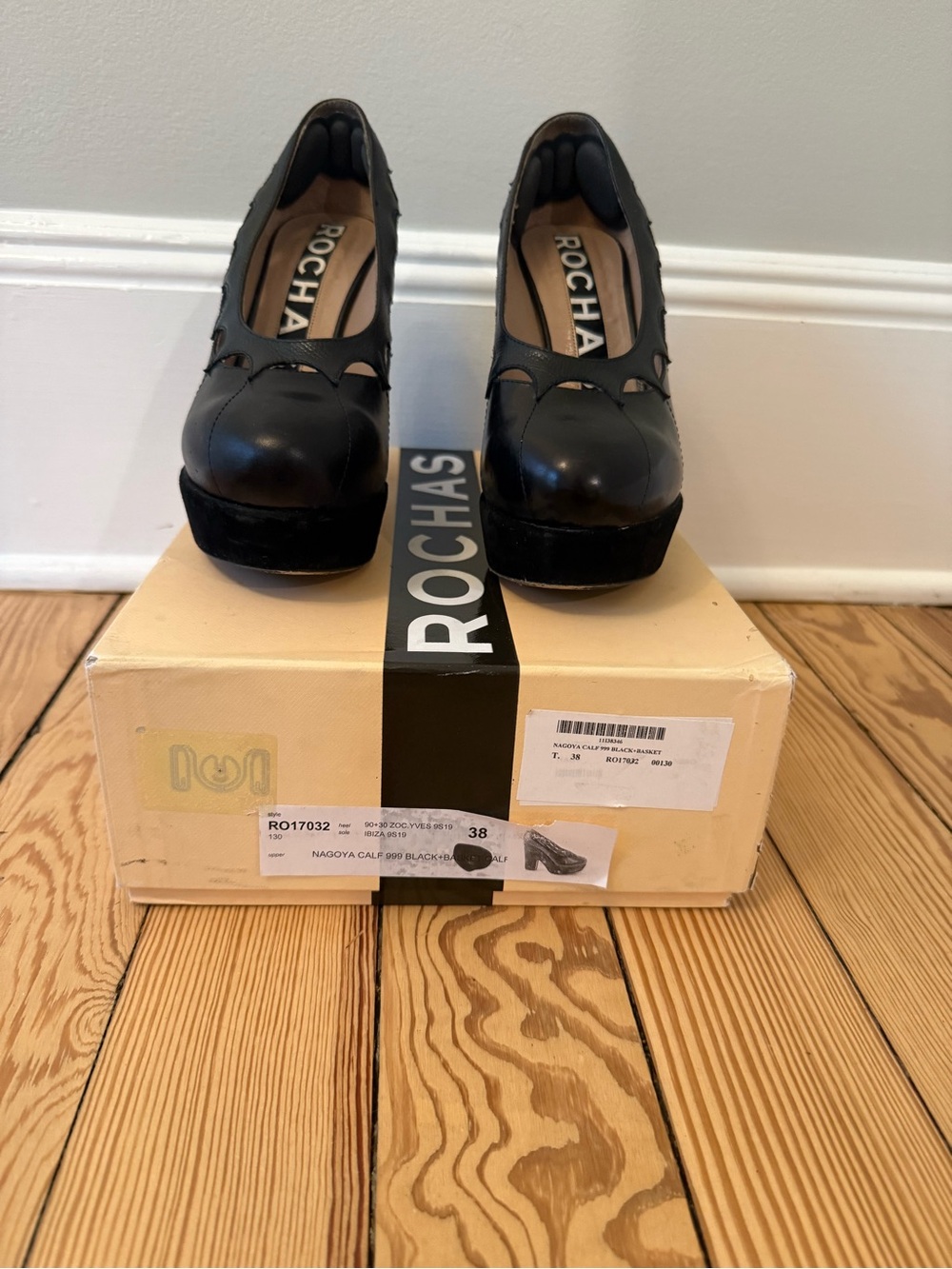 Rochas Black Leather T-Strap Platform Pumps